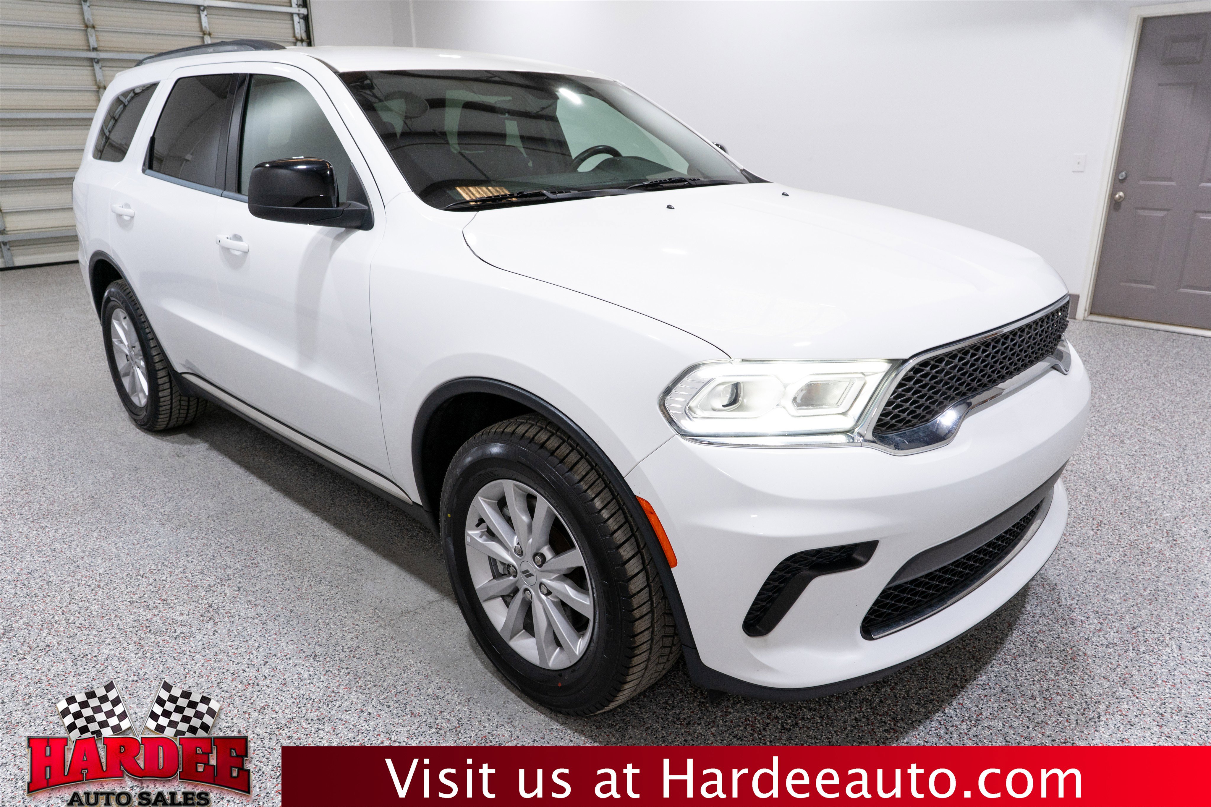 Used 2023 Dodge Durango SXT image 6