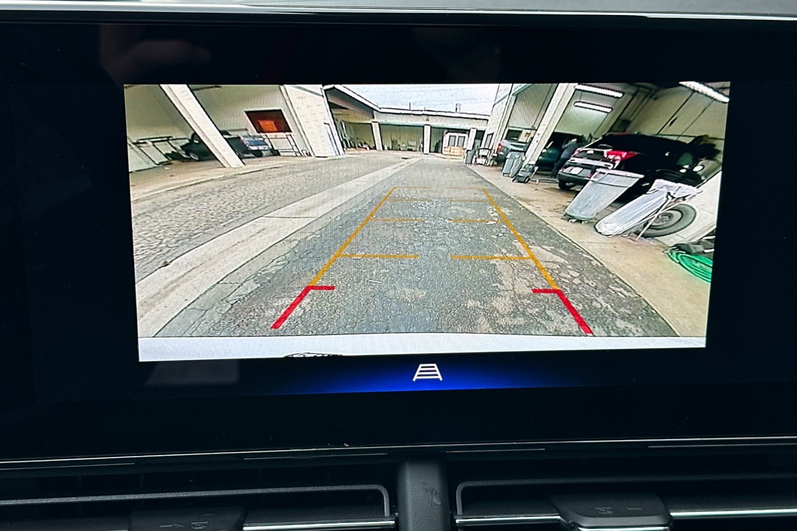 Used 2025 Chevrolet Trax LT w/ Driver Confidence Package image 26