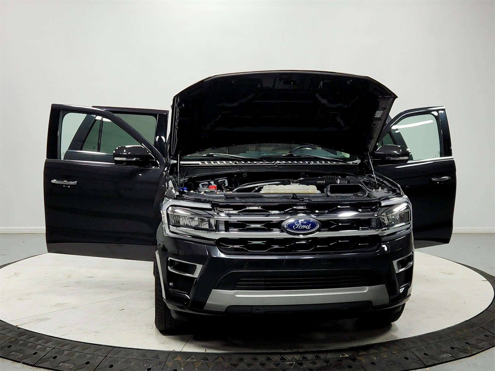 Used 2024 Ford Expedition Limited image 10