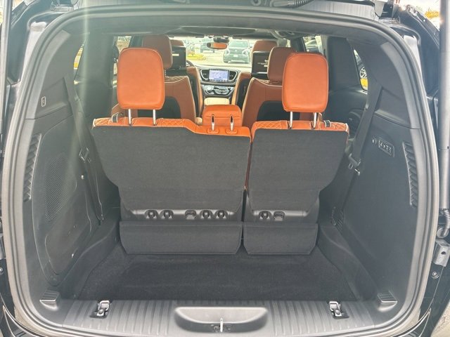 New 2026 Chrysler Pacifica Pinnacle w/ Trailer Tow Group image 29