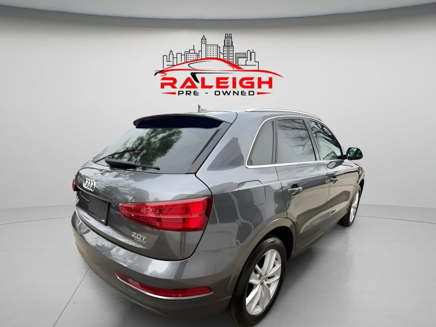Used 2018 Audi Q3 2.0T Premium Plus w/ Premium Plus Package AWD/4WD image 8