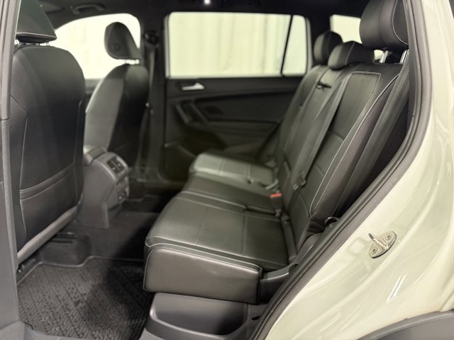 Used 2021 Volkswagen Tiguan SE R-Line AWD/4WD image 25