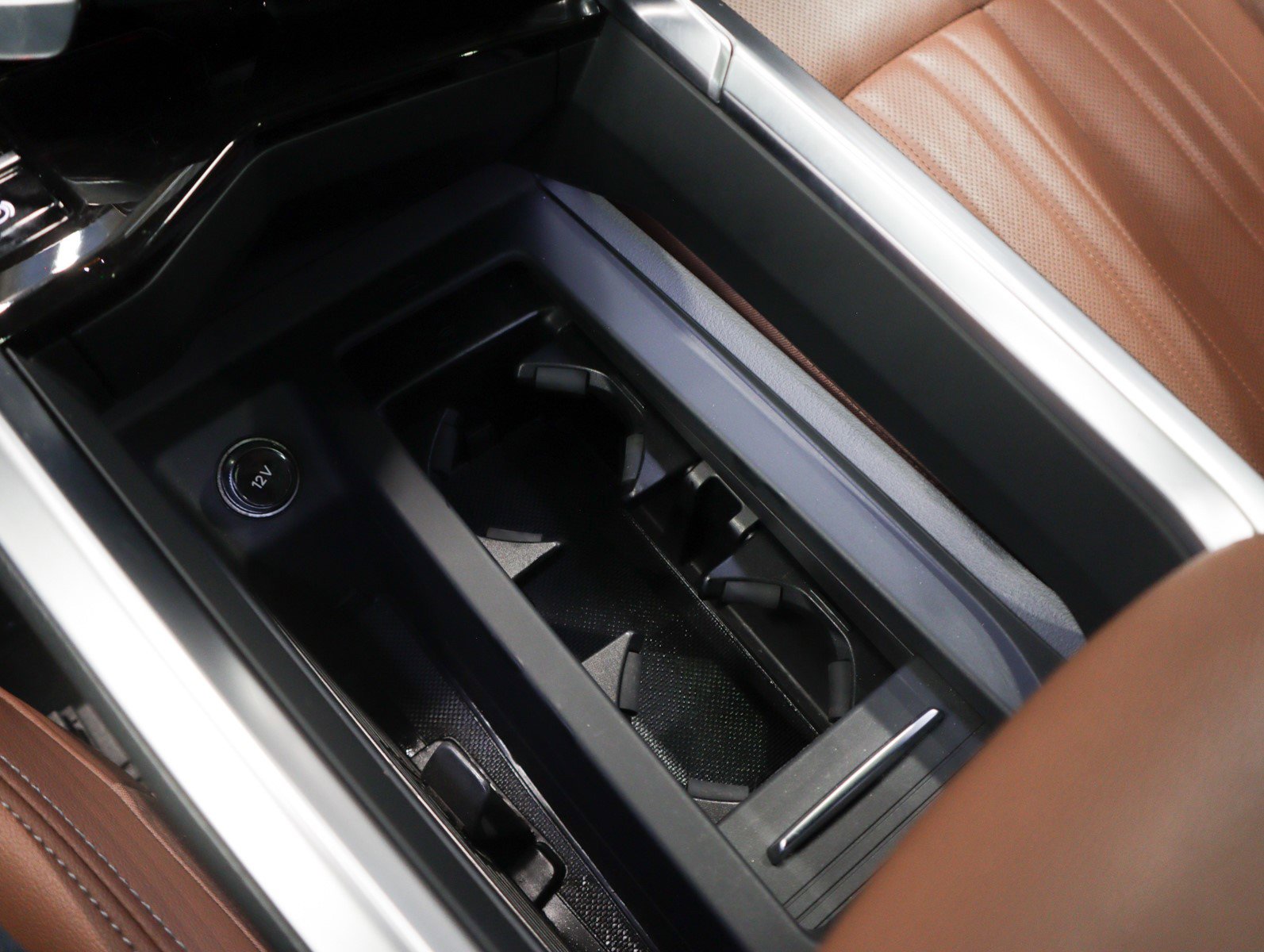 Used 2024 Audi Q8 e-tron Premium Plus image 21