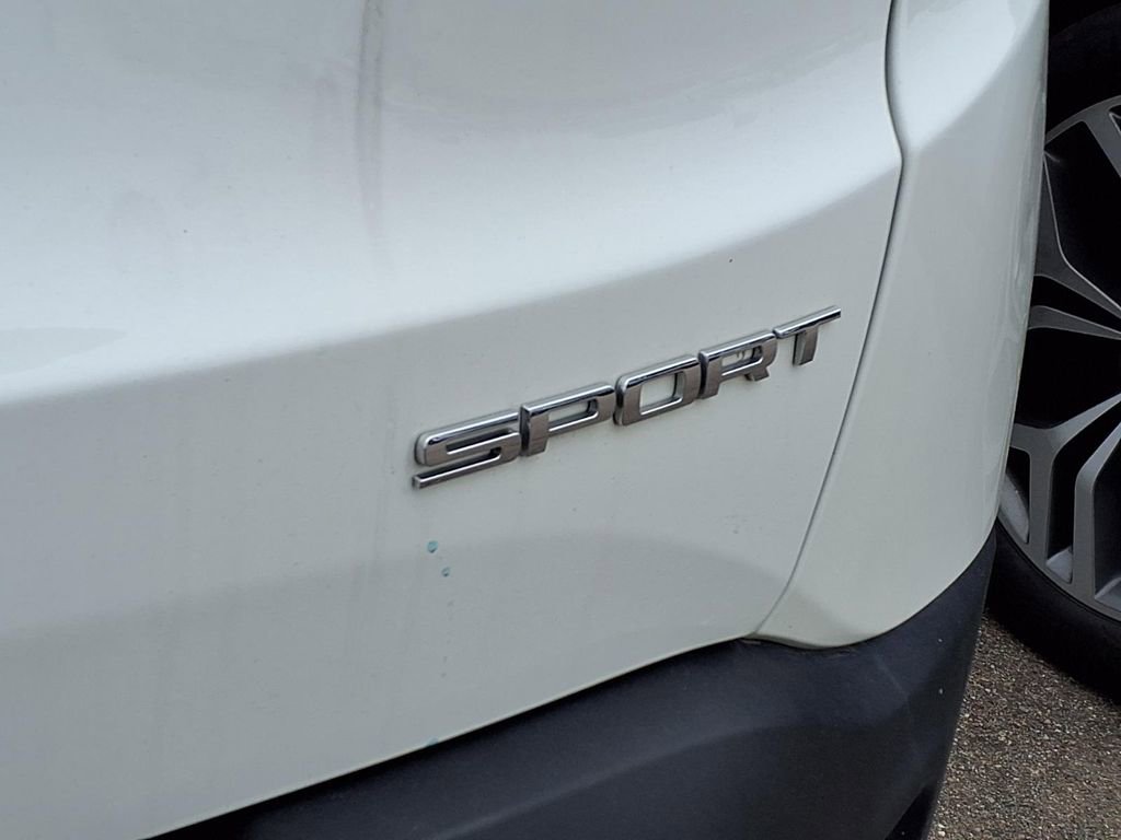 Used 2022 Jeep Renegade Sport image 9