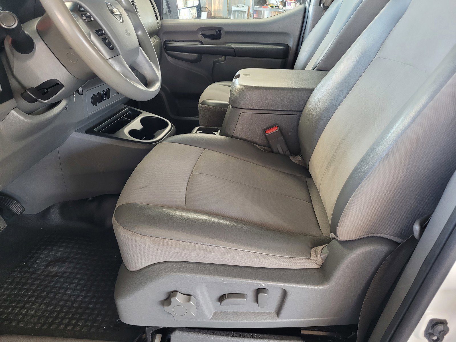 Used 2019 Nissan NV 2500 SL image 18