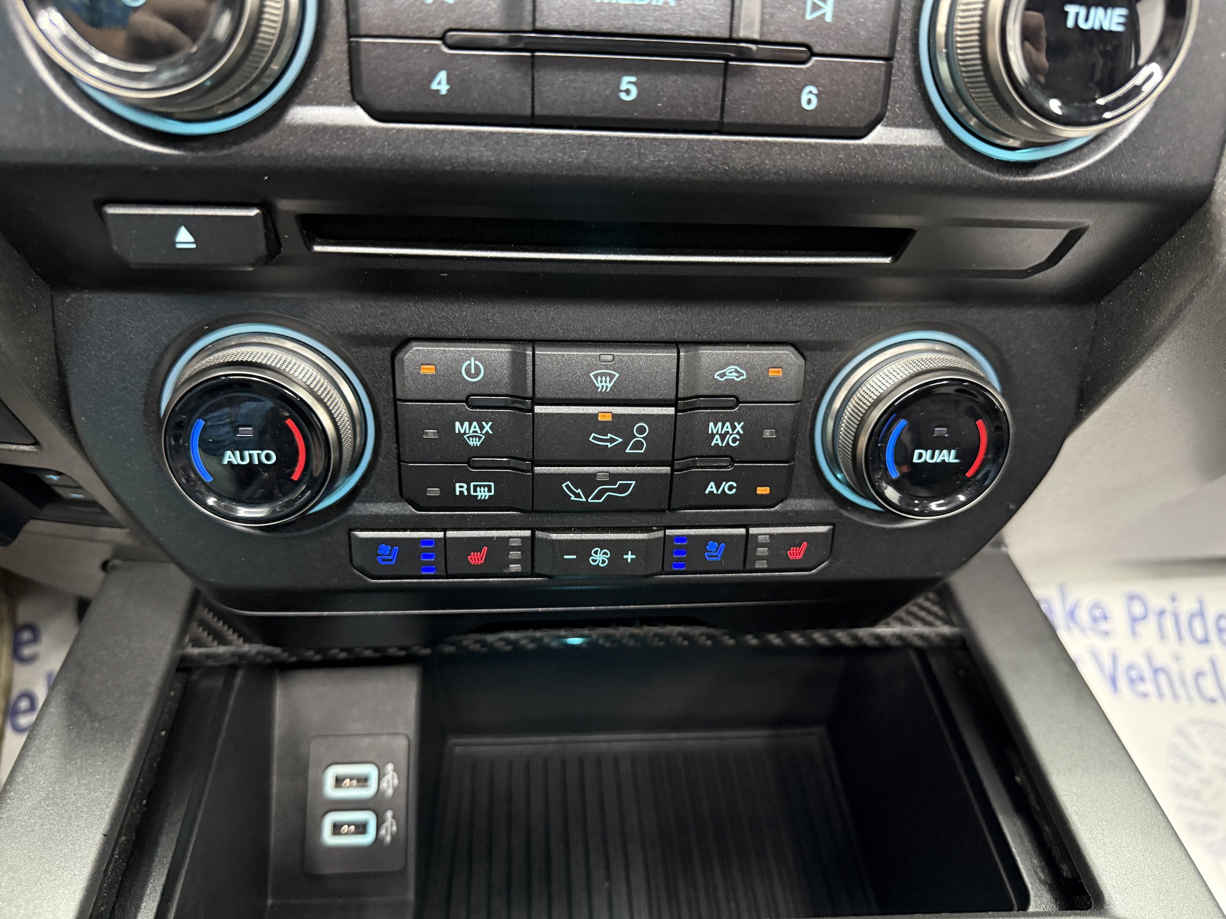 Used 2018 Ford F150 Raptor w/ Equipment Group 802A Luxury AWD/4WD image 19