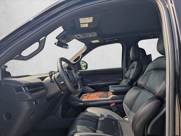 Used 2025 Lincoln Navigator L Black Label AWD/4WD image 11