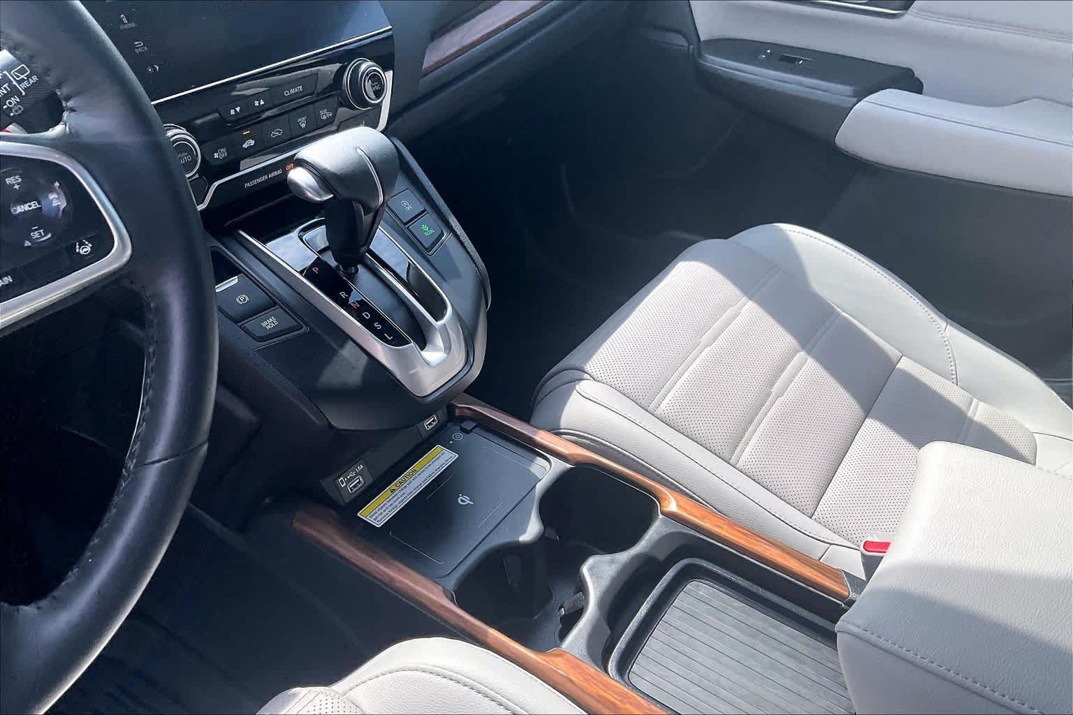 Used 2022 Honda CR-V Touring image 16