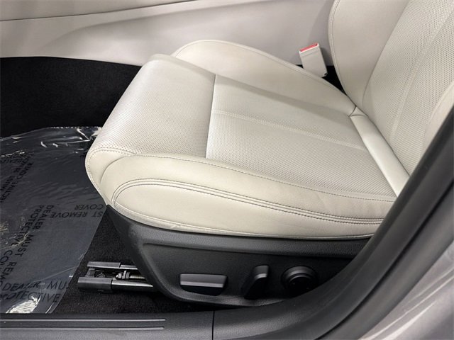 Used 2023 Genesis G70 2.0T image 21