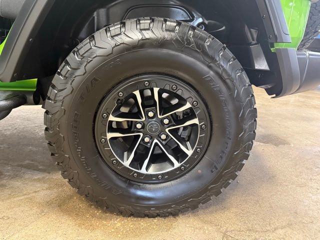 Used 2025 Jeep Wrangler Willys image 28