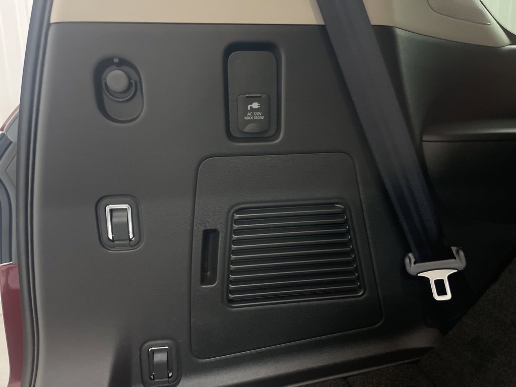 Certified 2025 INFINITI QX80 Sensory image 36