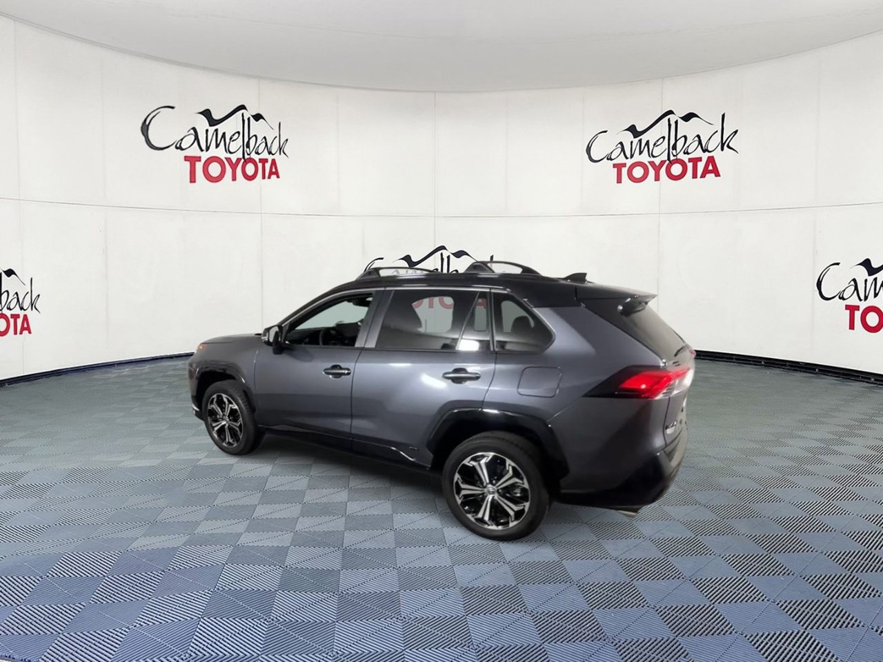 Used 2025 Toyota RAV4 XSE w/ Weather Package AWD/4WD image 8
