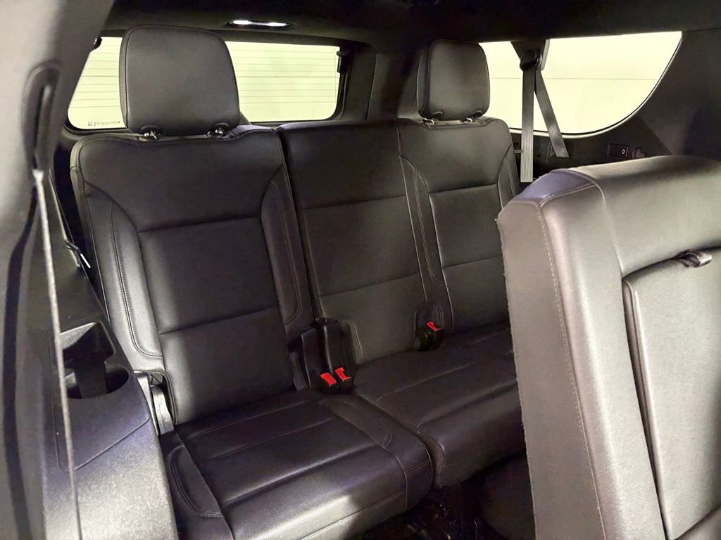 Used 2025 Chevrolet Suburban Z71 AWD/4WD image 49