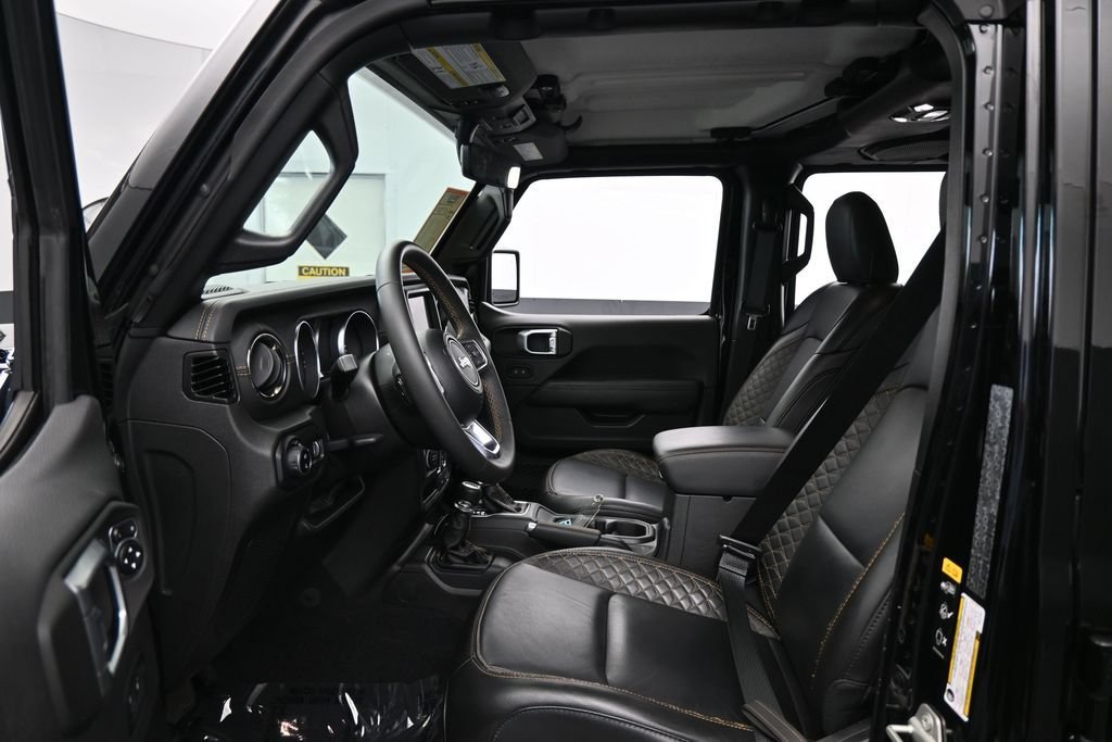 Used 2023 Jeep Gladiator Overland AWD/4WD image 10