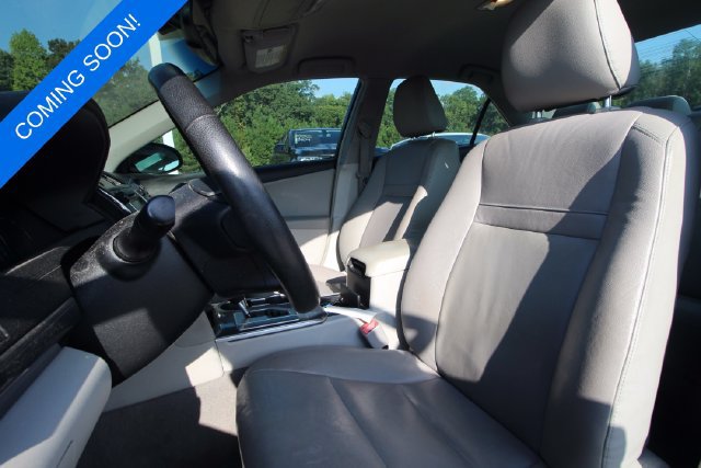 Used 2012 Toyota Camry XLE FWD image 2