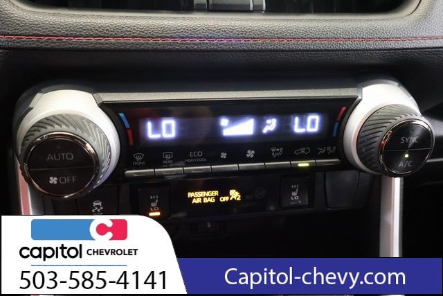 Used 2021 Toyota RAV4 SE w/ Weather & Moonroof Package AWD/4WD image 25