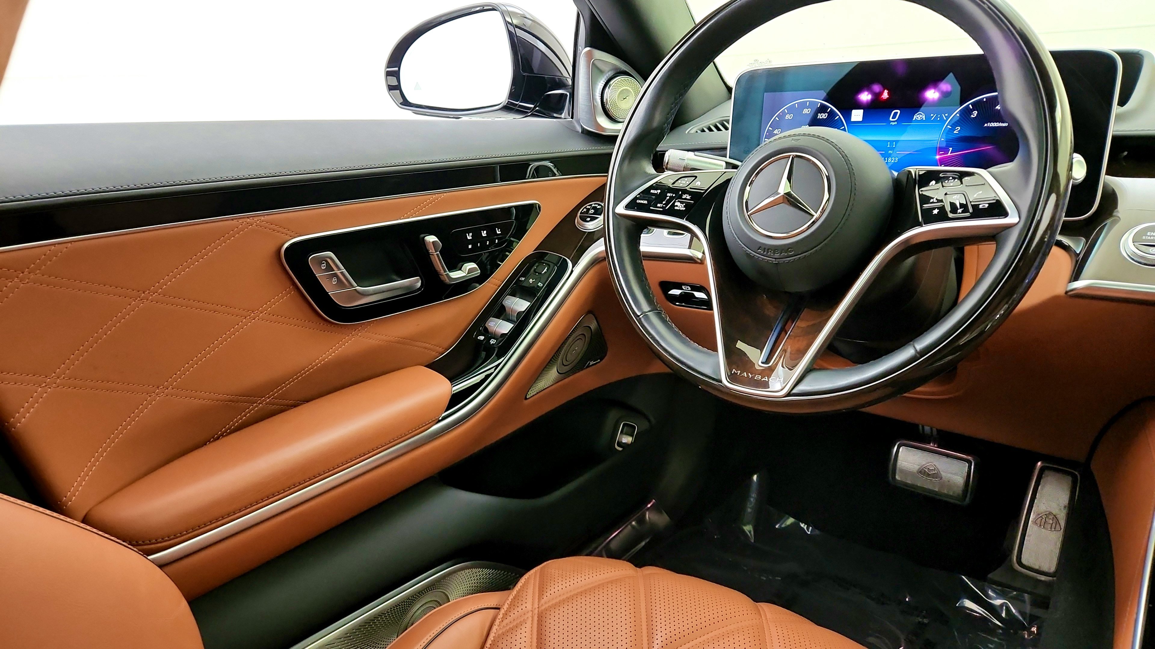 Used 2023 Mercedes-Benz Maybach S 680 4MATIC w/ Manufaktur Leather Package image 23