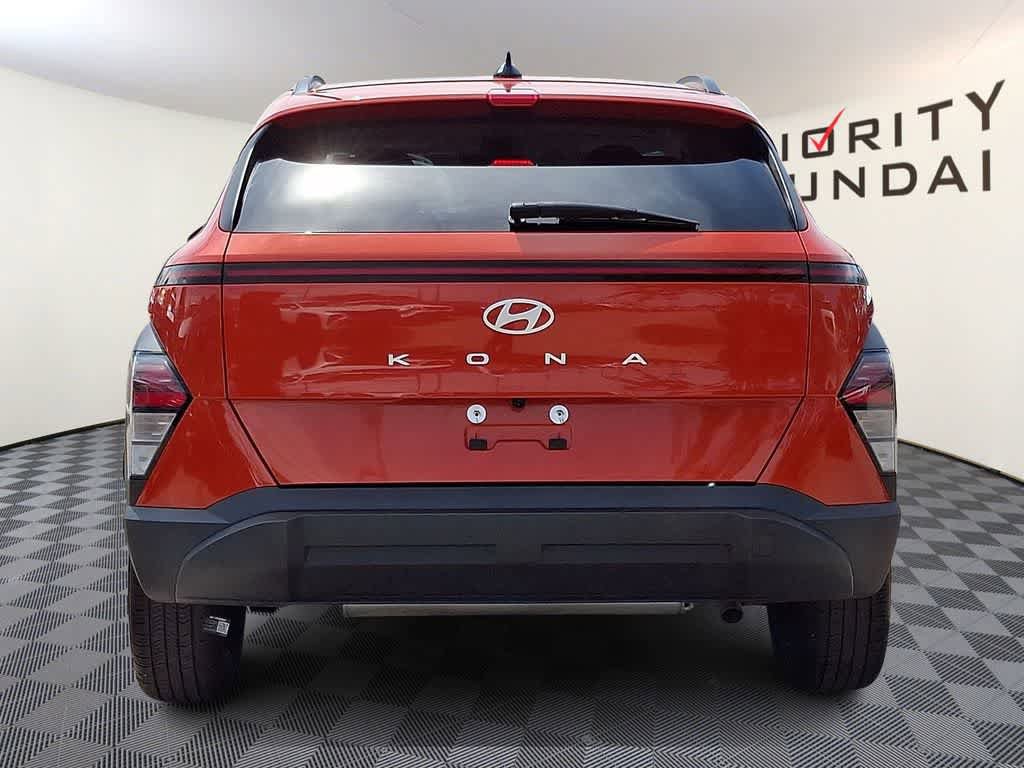 Used 2024 Hyundai Kona SEL FWD image 5