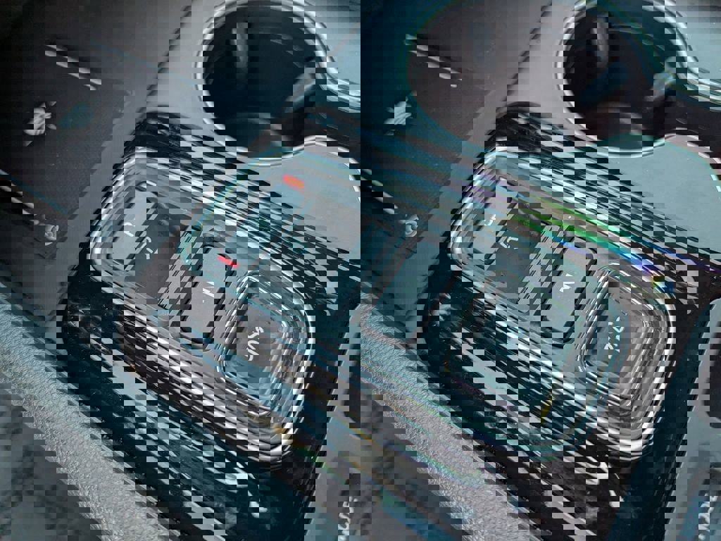 Used 2025 Honda Pilot Touring image 26