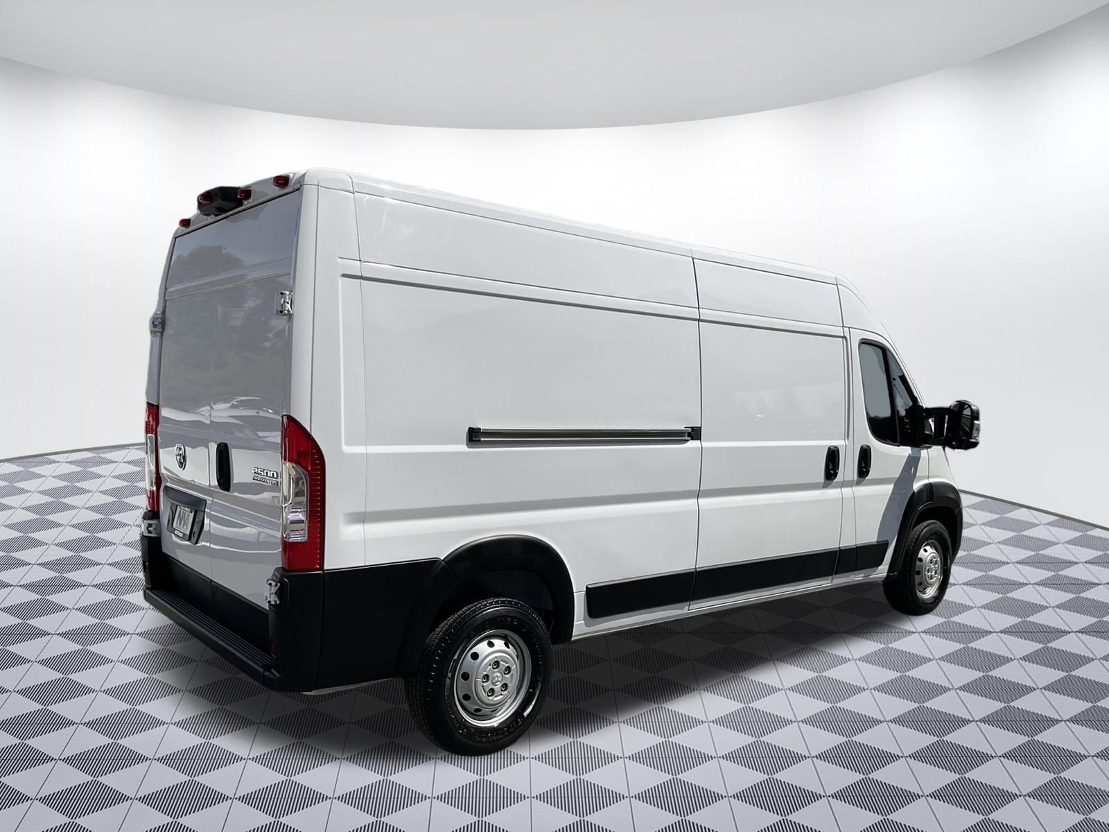Used 2023 RAM ProMaster 2500 FWD image 3