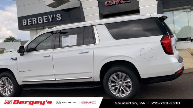Certified 2022 GMC Yukon XL SLT w/ SLT Premium Package AWD/4WD image 8