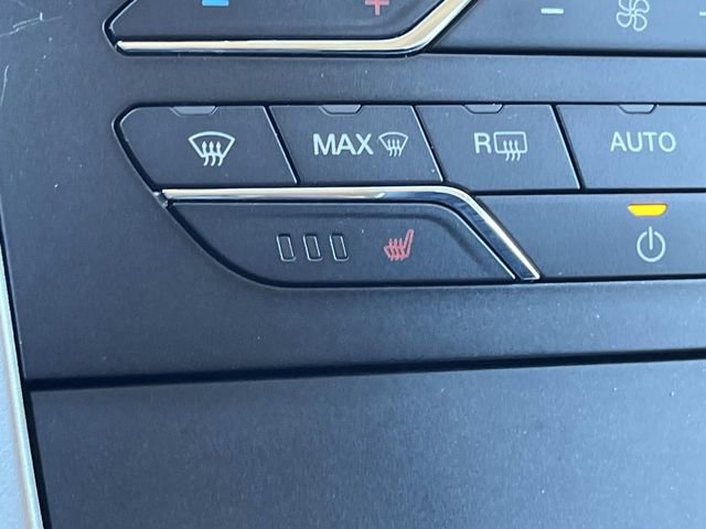 Used 2018 Ford Edge SEL w/ Equipment Group 201A AWD/4WD image 32