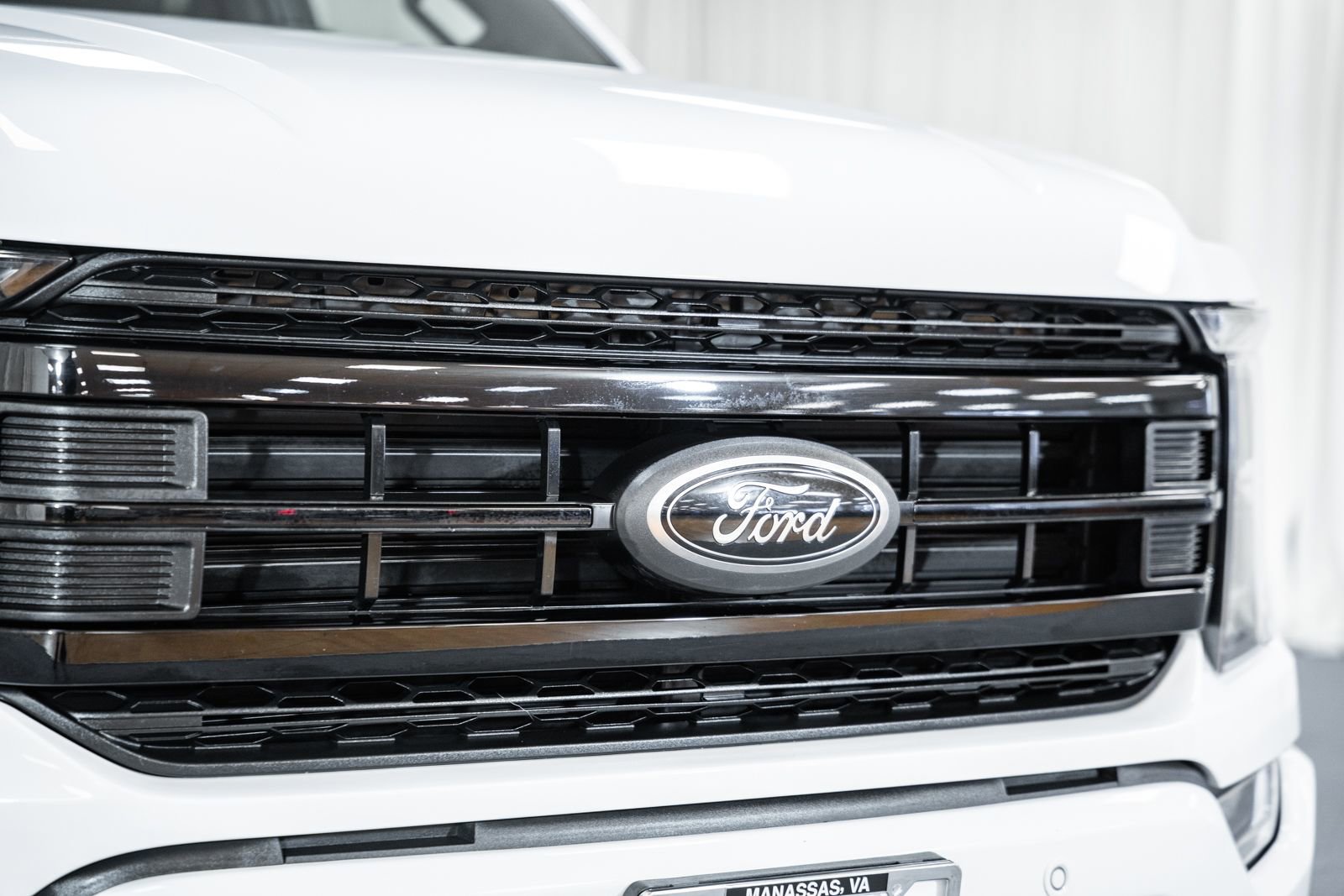 Certified 2023 Ford F150 Lariat w/ Equipment Group 502A High image 13