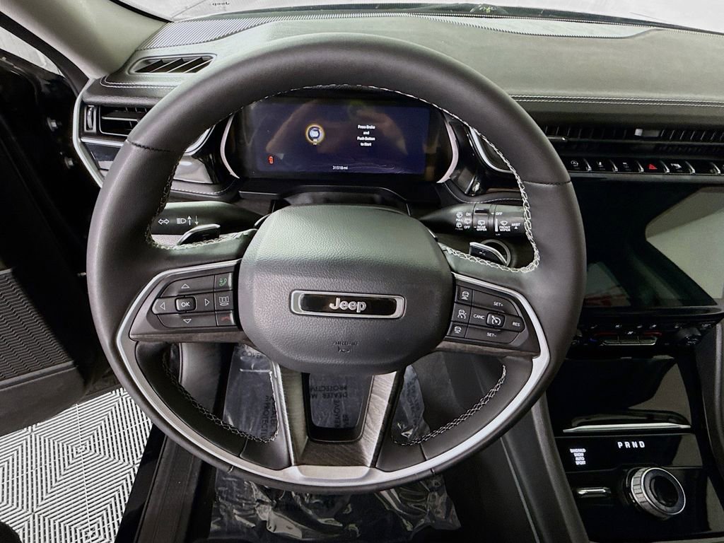 Used 2023 Jeep Grand Cherokee L Limited w/ Luxury Tech Group II AWD/4WD image 21