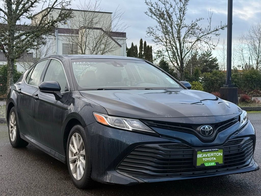 Used 2018 Toyota Camry LE image 7