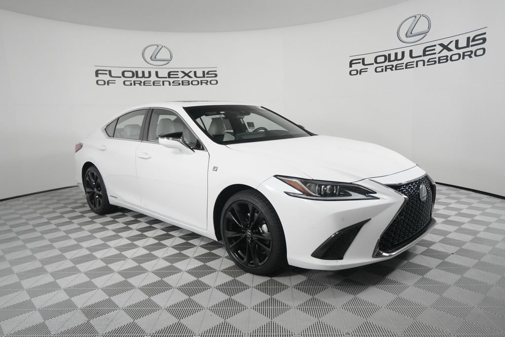 Certified 2022 Lexus ES 300h F Sport w/ Accessory Package image 3