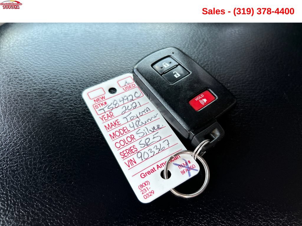 Used 2021 Toyota 4Runner SR5 AWD/4WD image 23
