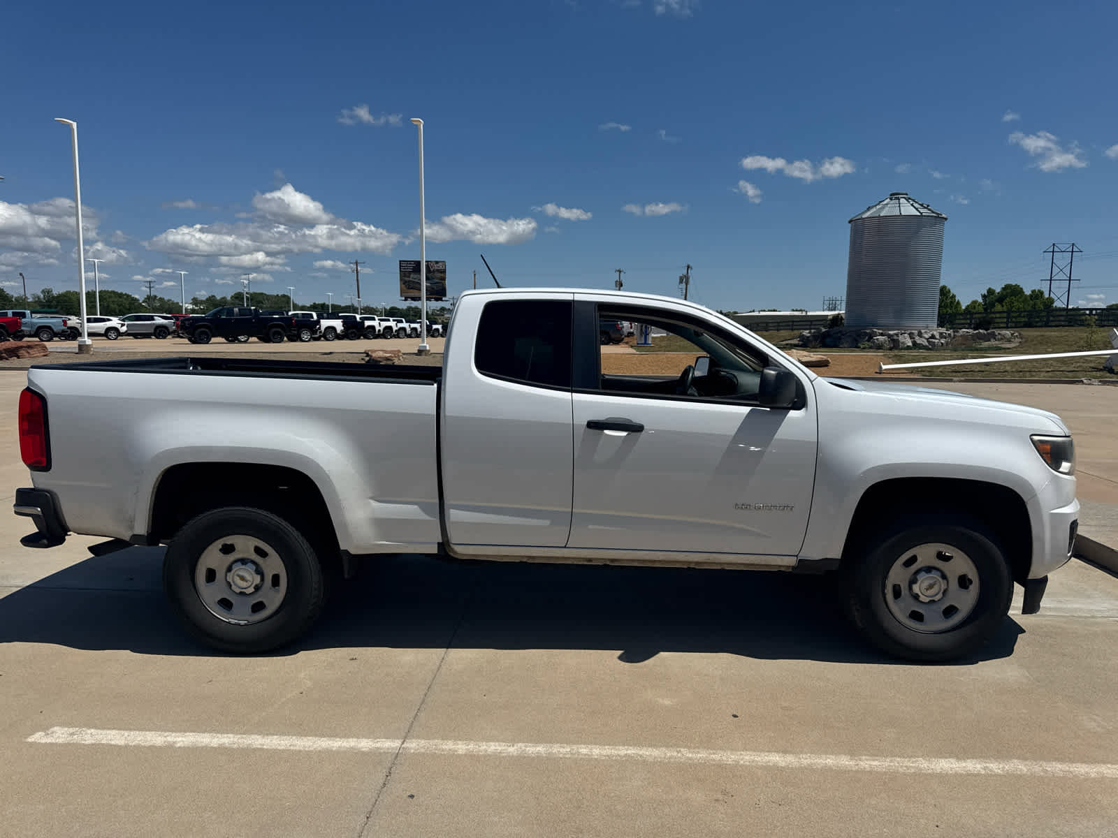 Used 2017 Chevrolet Colorado W/T RWD image 11