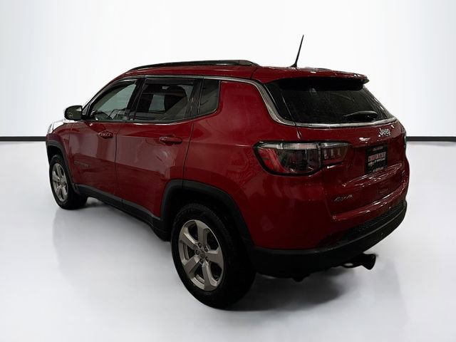 Used 2018 Jeep Compass Latitude w/ Cold Weather Group AWD/4WD image 8