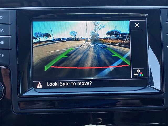 Used 2015 Volkswagen Golf SEL image 18