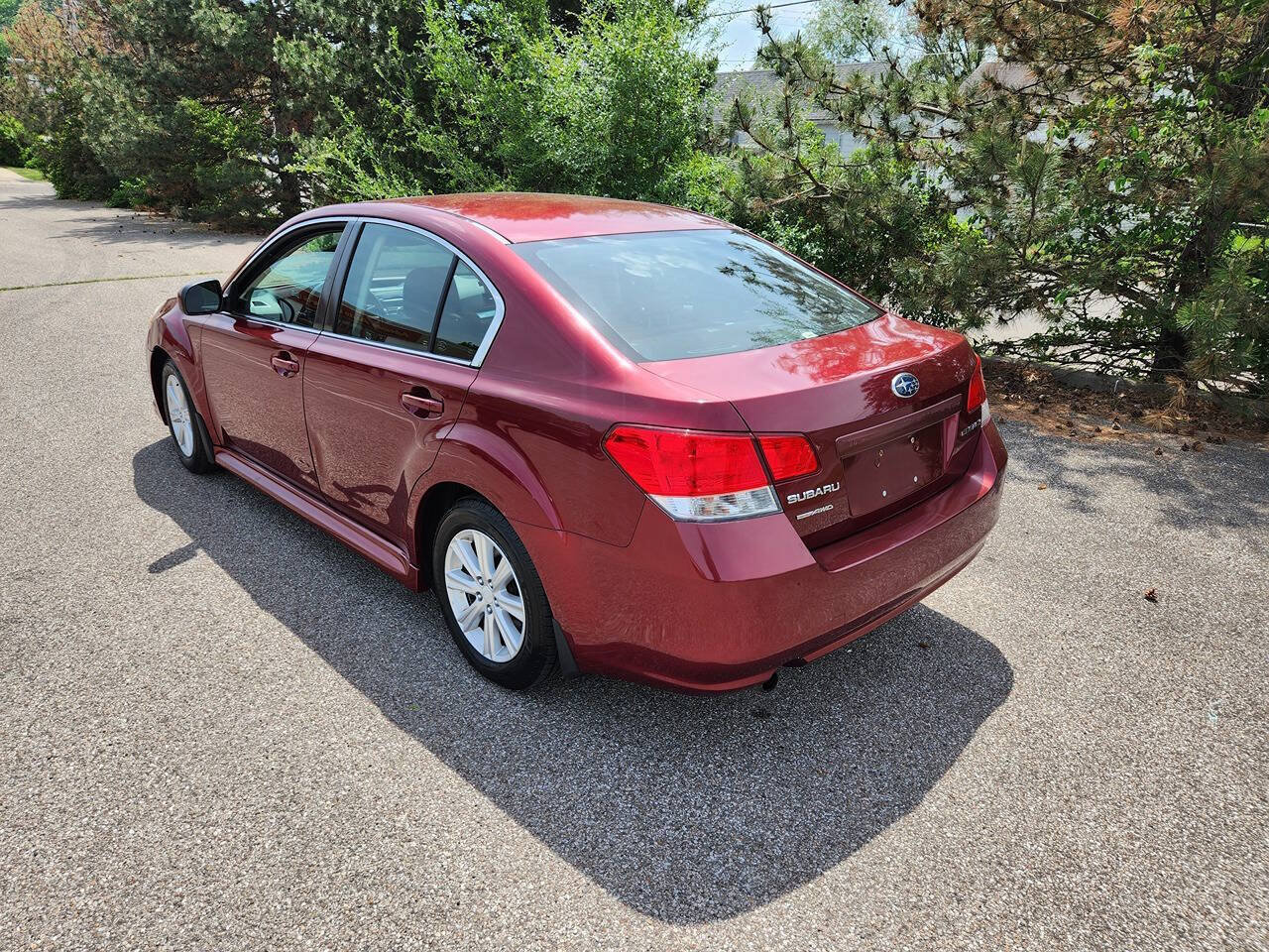 Used 2011 Subaru Legacy 2.5i Premium AWD/4WD image 15