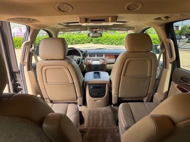 Used 2011 Chevrolet Tahoe LT RWD image 53