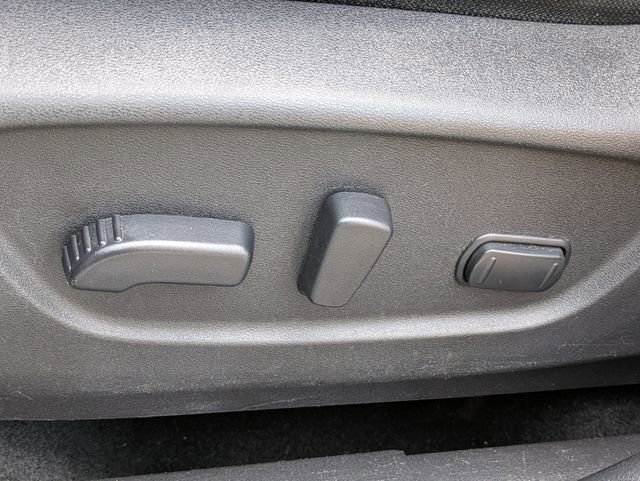 Used 2020 Nissan Rogue Sport SV FWD image 16