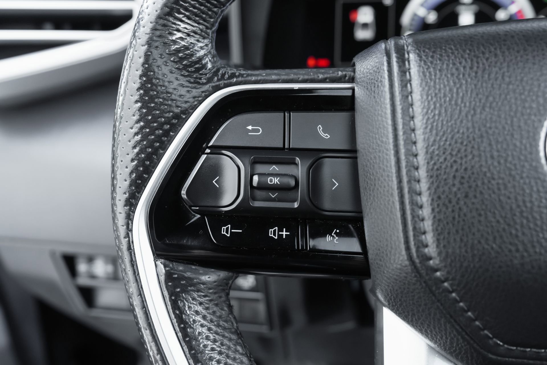 Used 2024 Toyota Tundra Platinum image 18