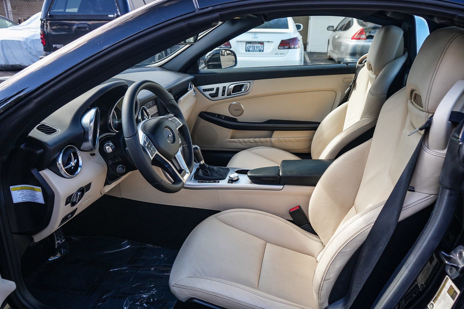 Used 2013 Mercedes-Benz SLK 250 image 16