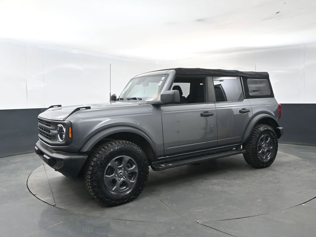 Used 2022 Ford Bronco 4-Door image 2