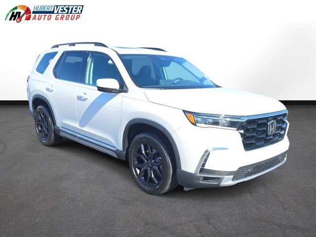 New 2025 Honda Pilot Touring image 4