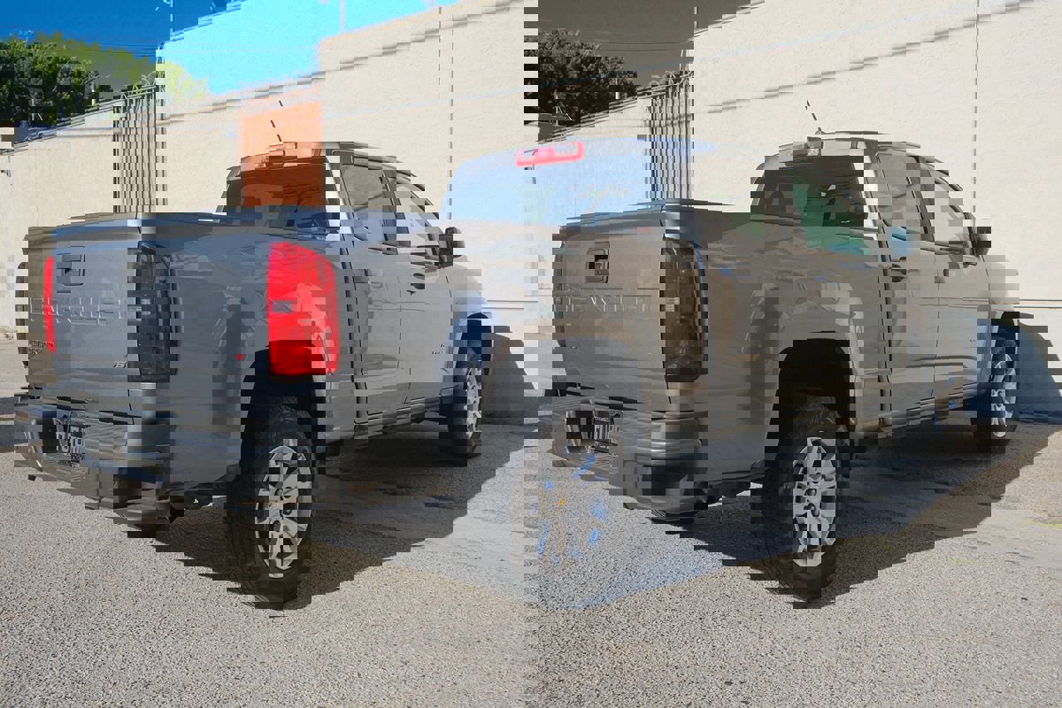 Used 2022 Chevrolet Colorado LT w/ Safety Package image 6