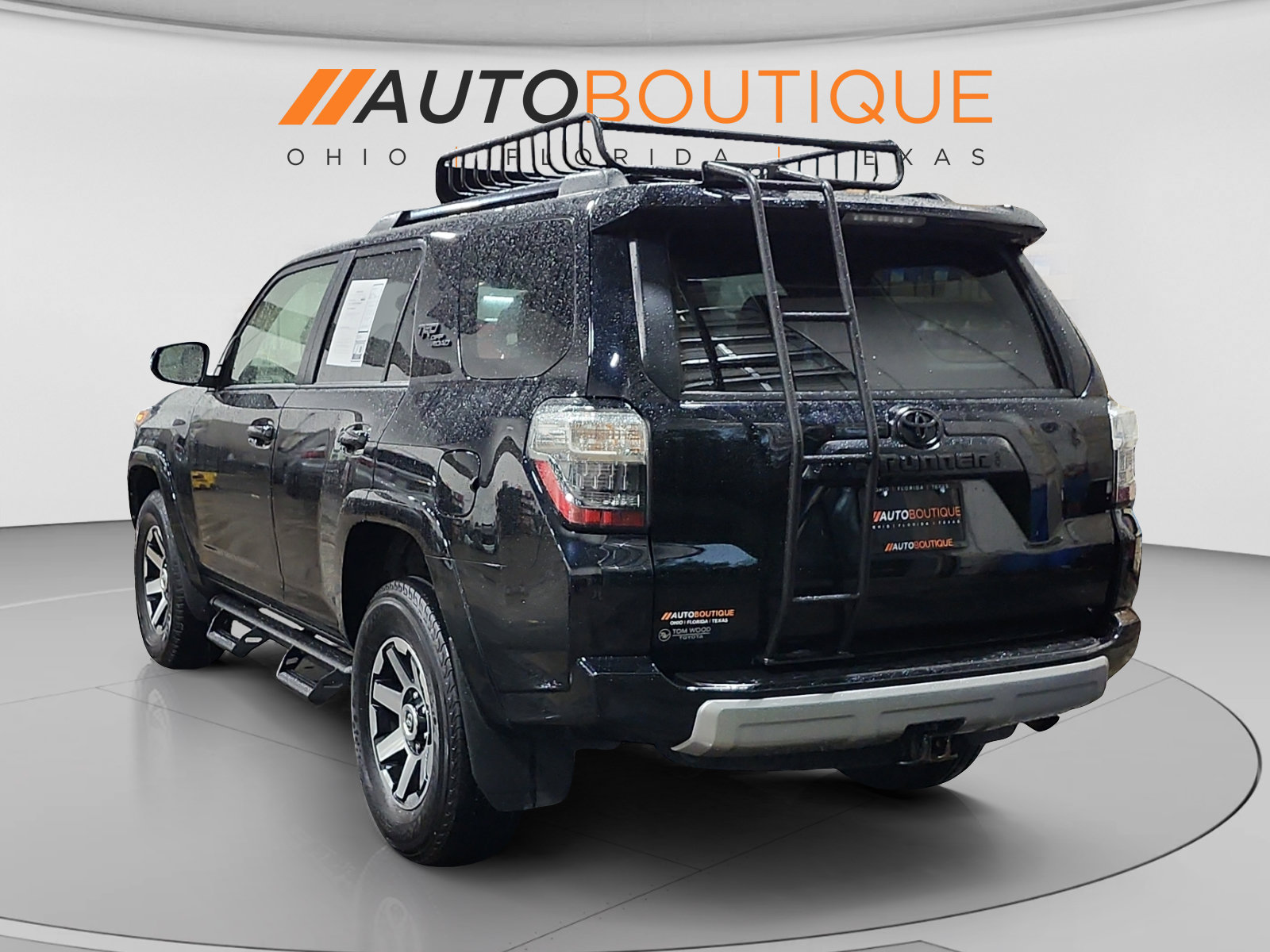 Used 2024 Toyota 4Runner TRD Off-Road Premium w/ Off Road Premium Plus Package AWD/4WD image 3