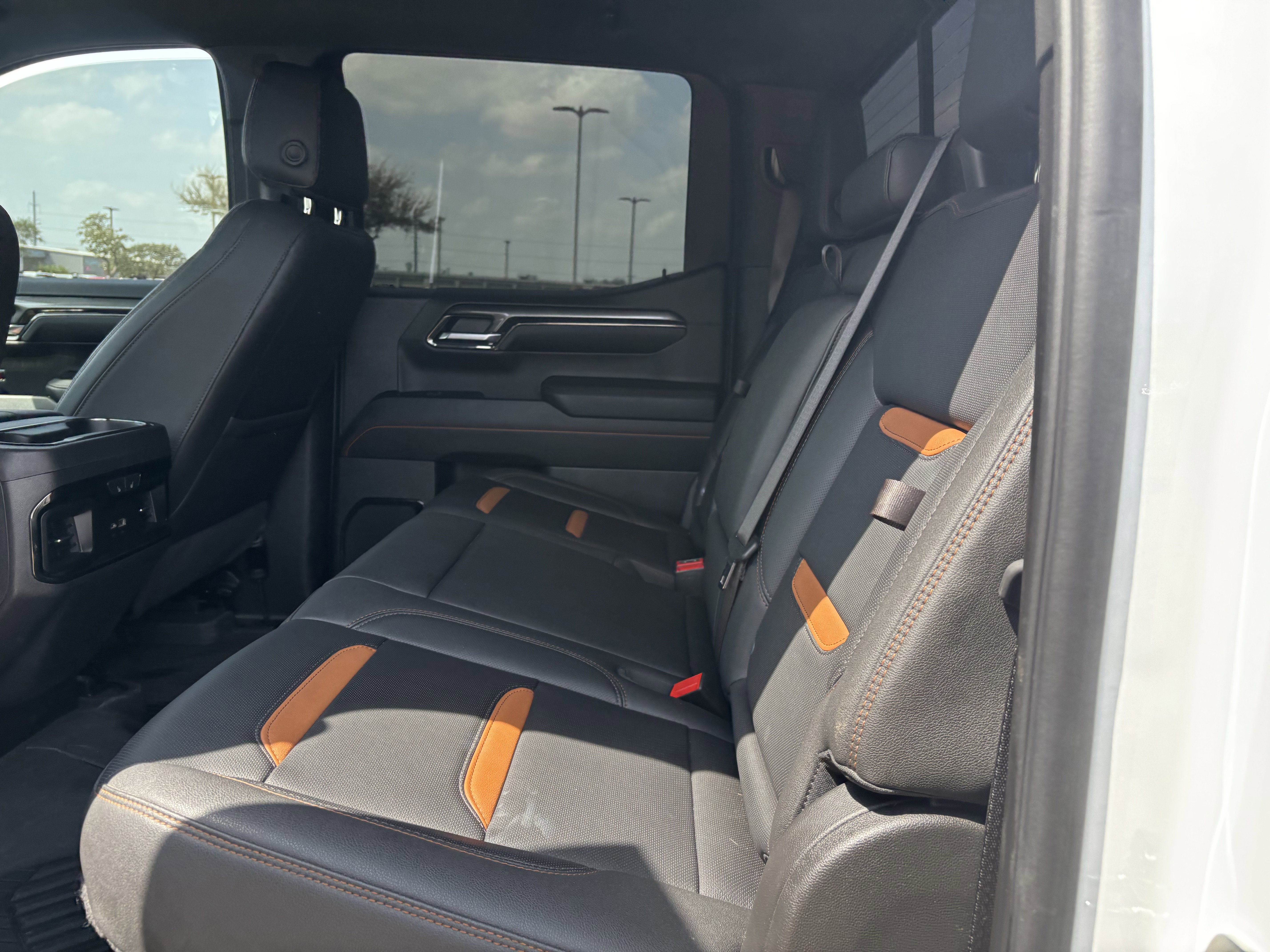 Used 2024 GMC Sierra 1500 AT4 w/ Technology Package image 15