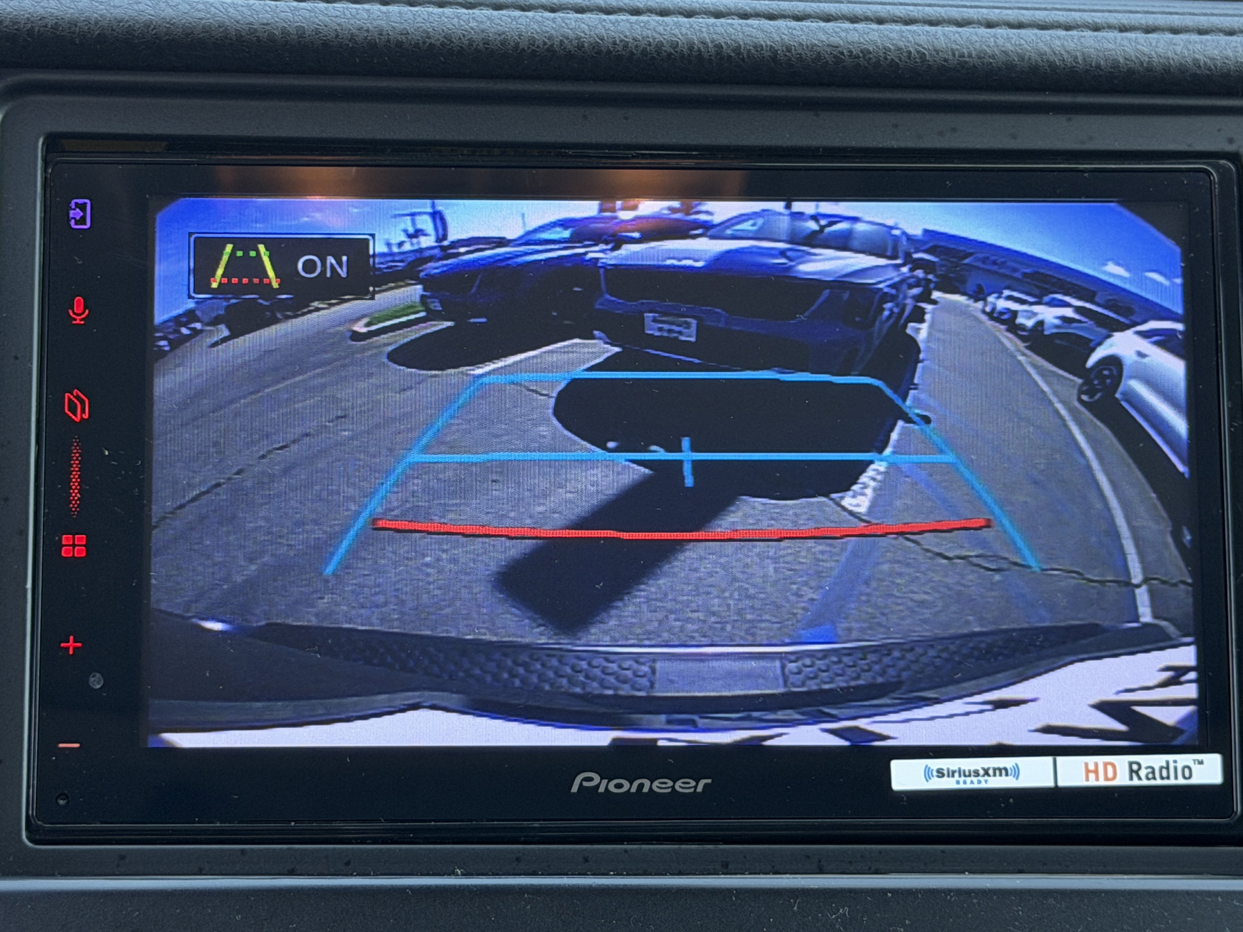 Used 2018 Toyota Highlander XLE FWD image 25