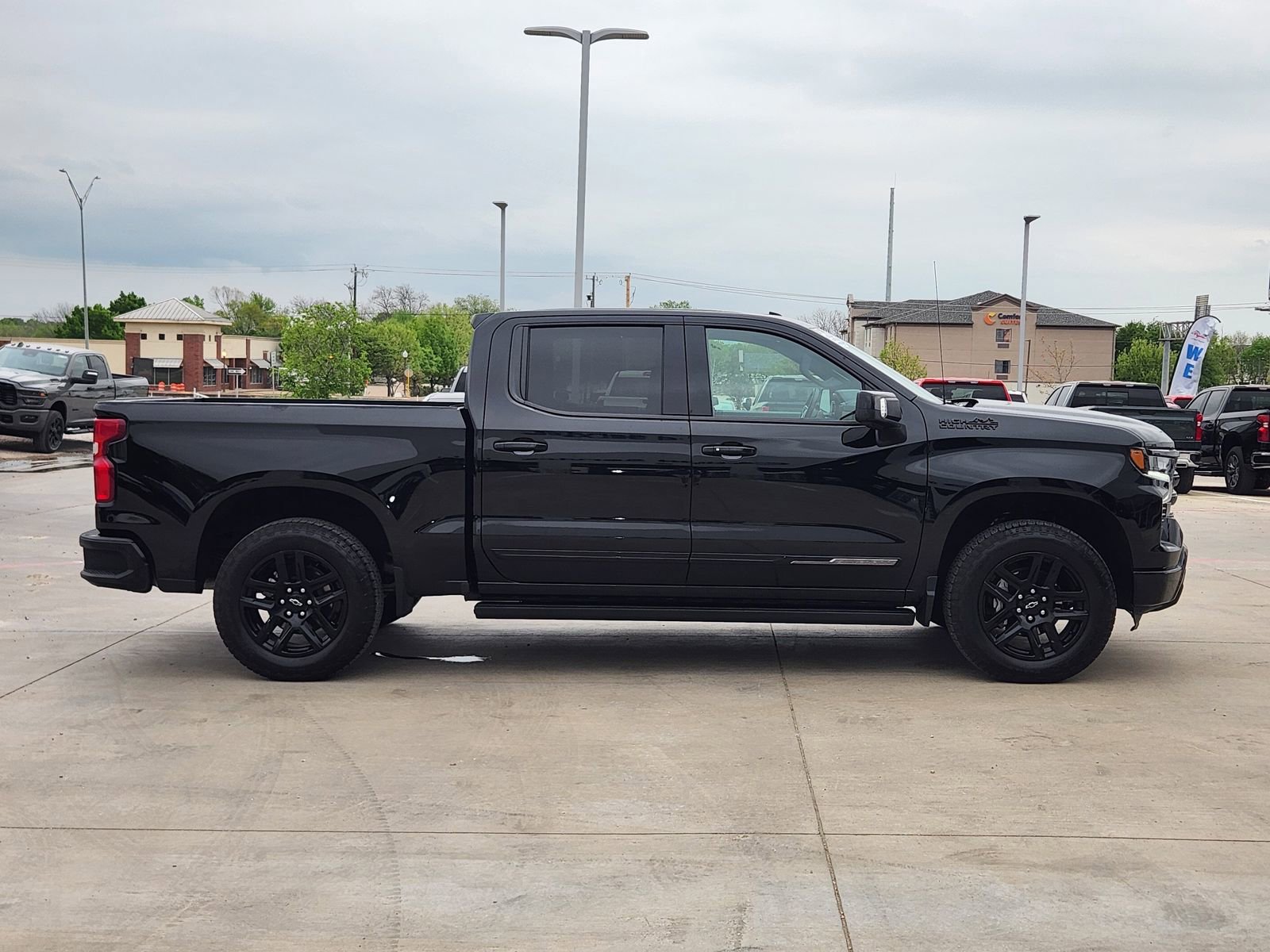 Used 2026 Chevrolet Silverado 1500 High Country w/ Midnight Edition image 6