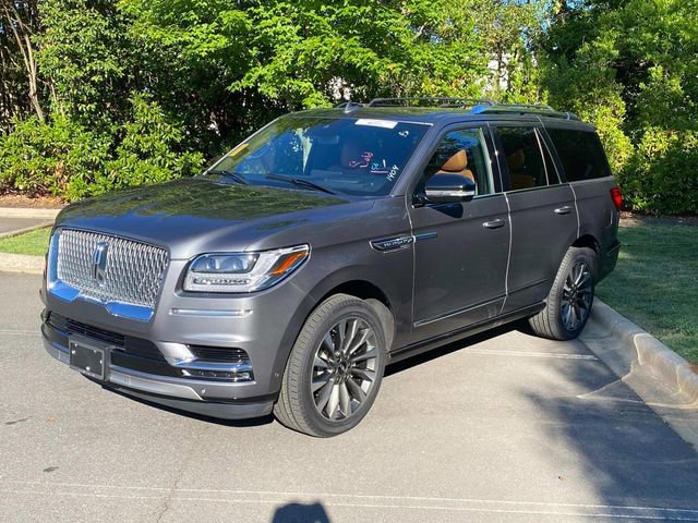 Used 2021 Lincoln Navigator Reserve w/ Luxury Package AWD/4WD image 3