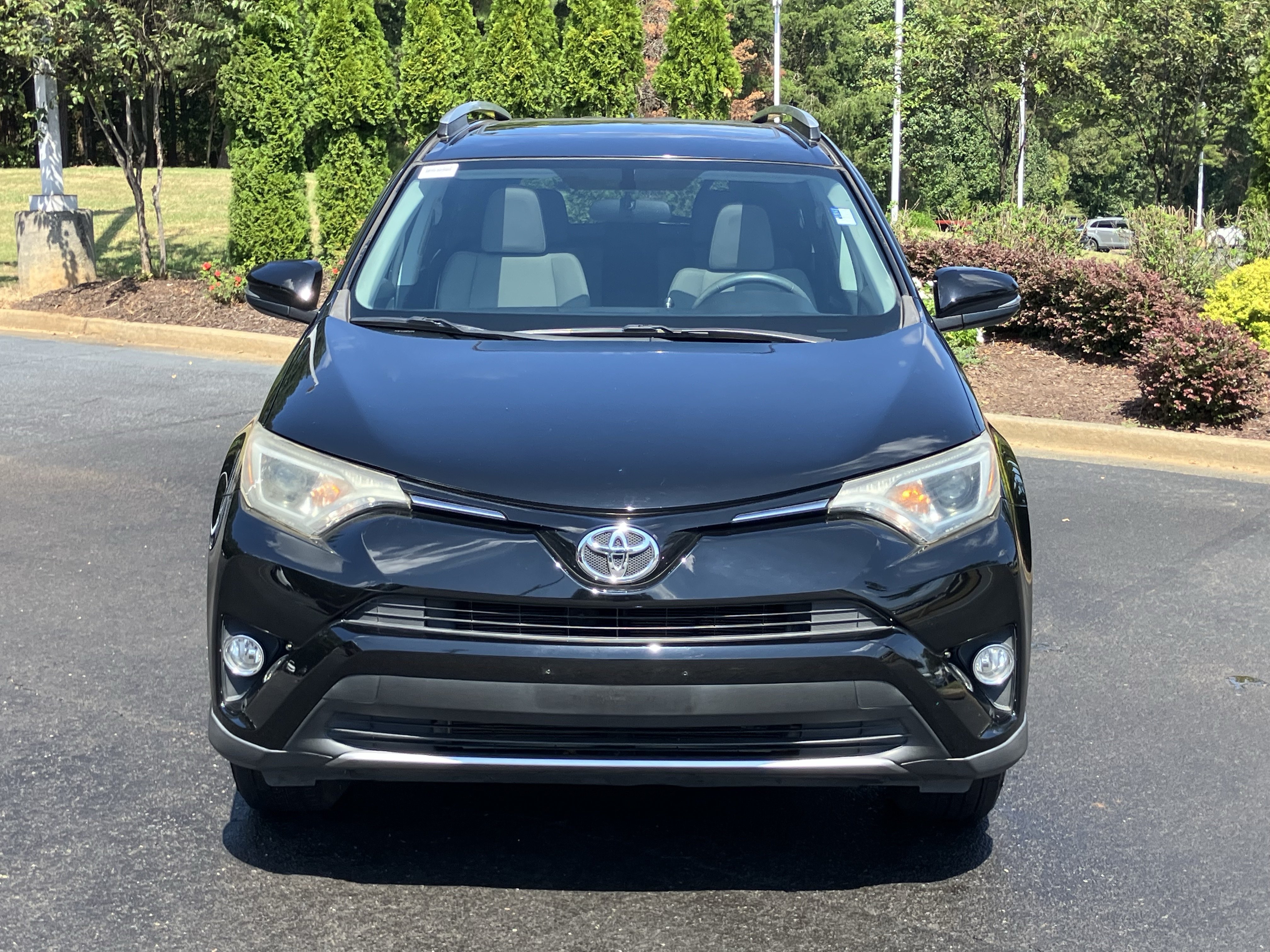 Used 2016 Toyota RAV4 XLE FWD image 3