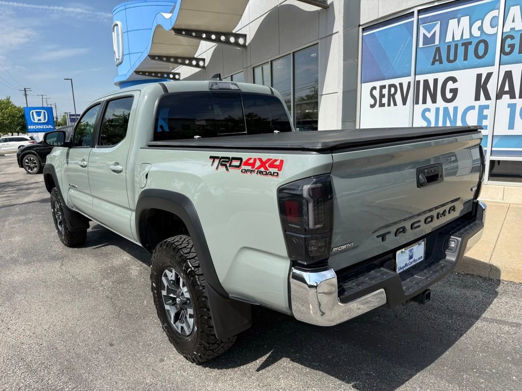 Used 2022 Toyota Tacoma TRD Off-Road AWD/4WD image 13