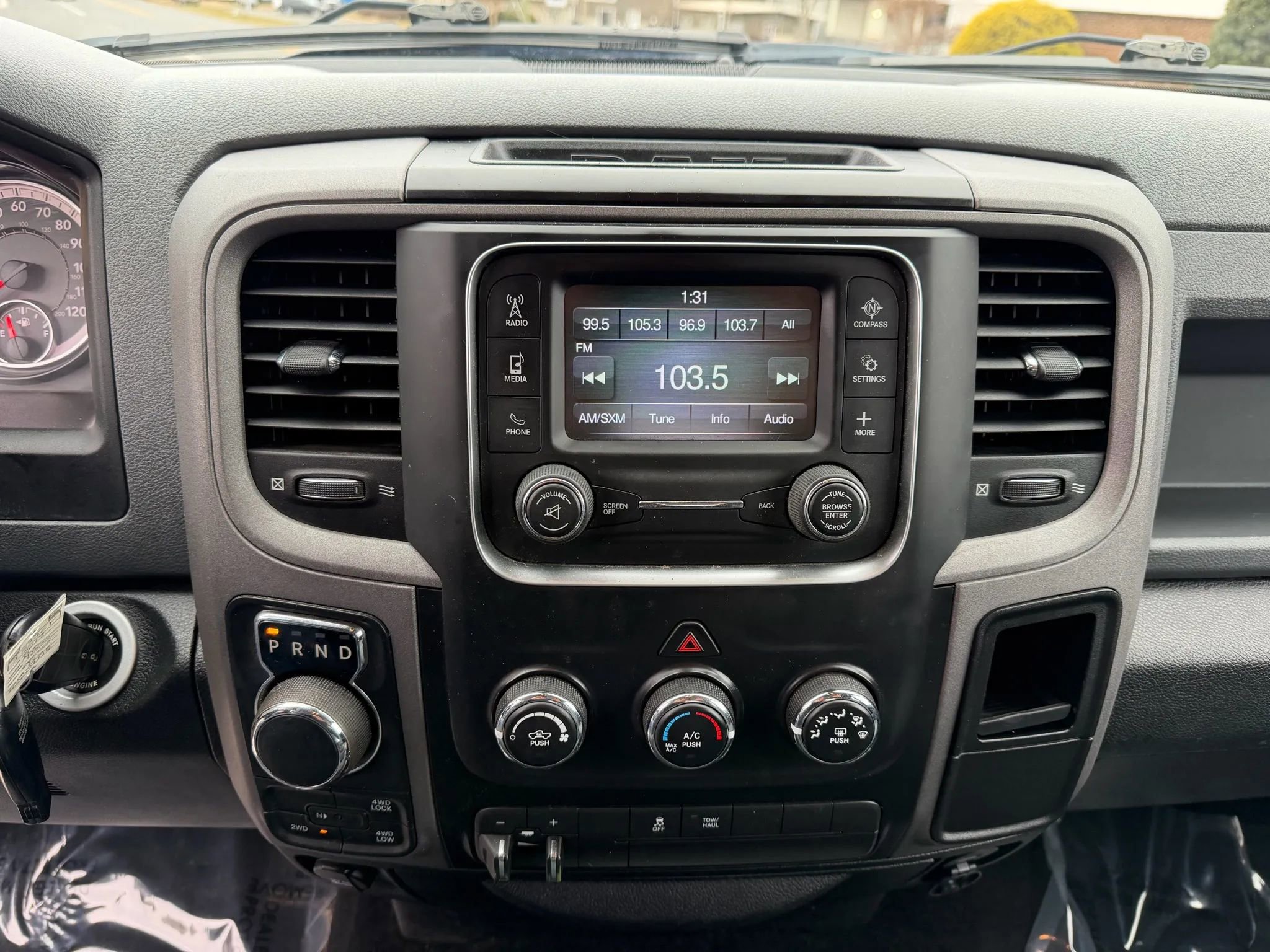 Used 2017 RAM 1500 Express image 22